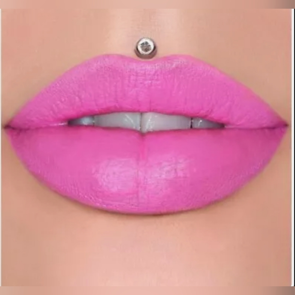 💜 Pink Messiah- Velvet Trap lipstick - Jeffree Star